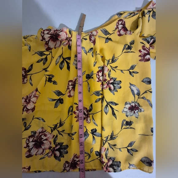 Soprano Floral Yellow Purple Lined Pleated Women's Top Size Small 004 - Picture 9 of 9